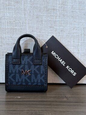 MICHAEL KORS Micro Signature Logo Case for Apple AirPods / Earbuds